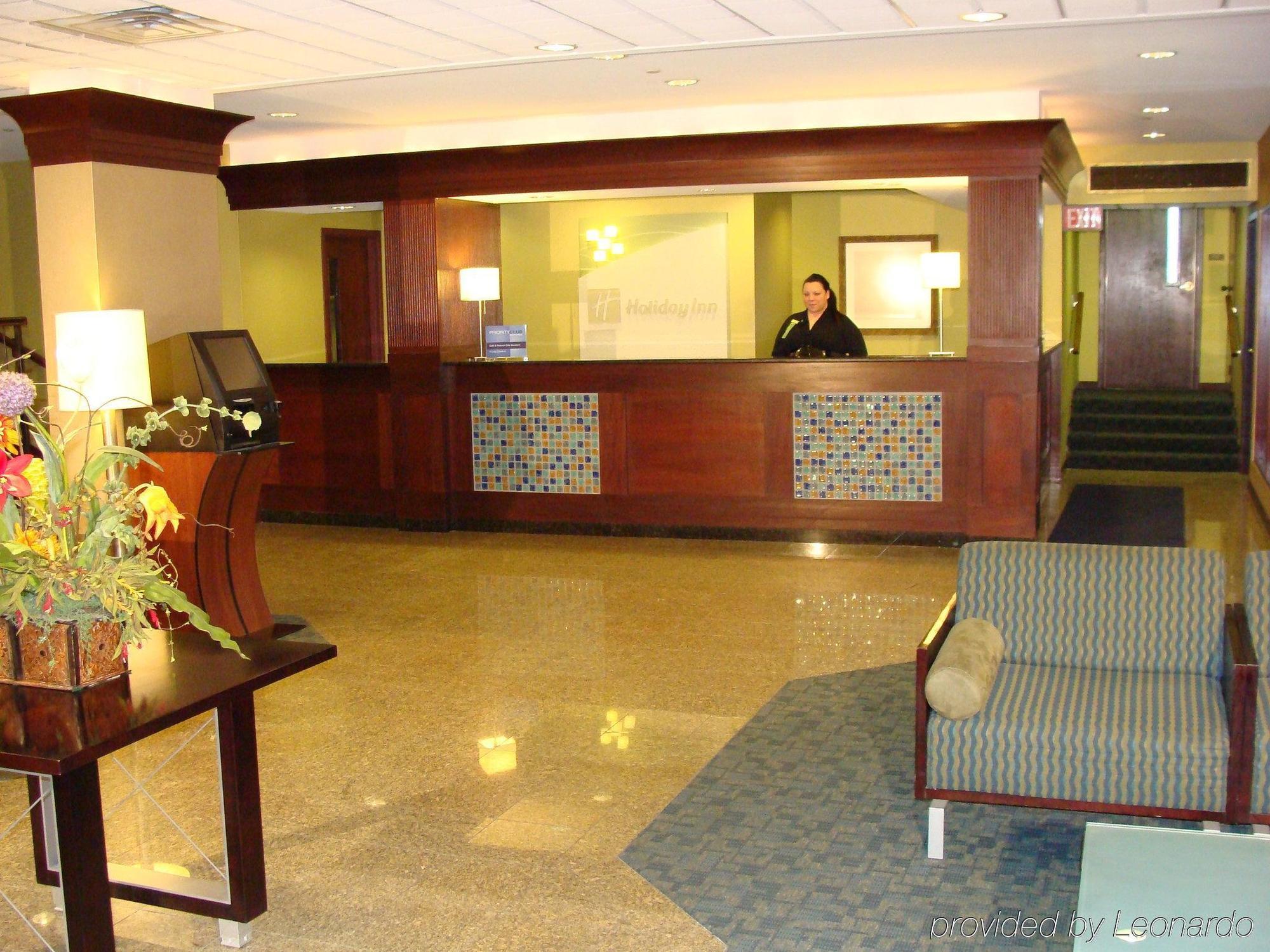 Holiday Inn & Suites Chicago-Carol Stream Wheaton By Ihg Dalaman gambar