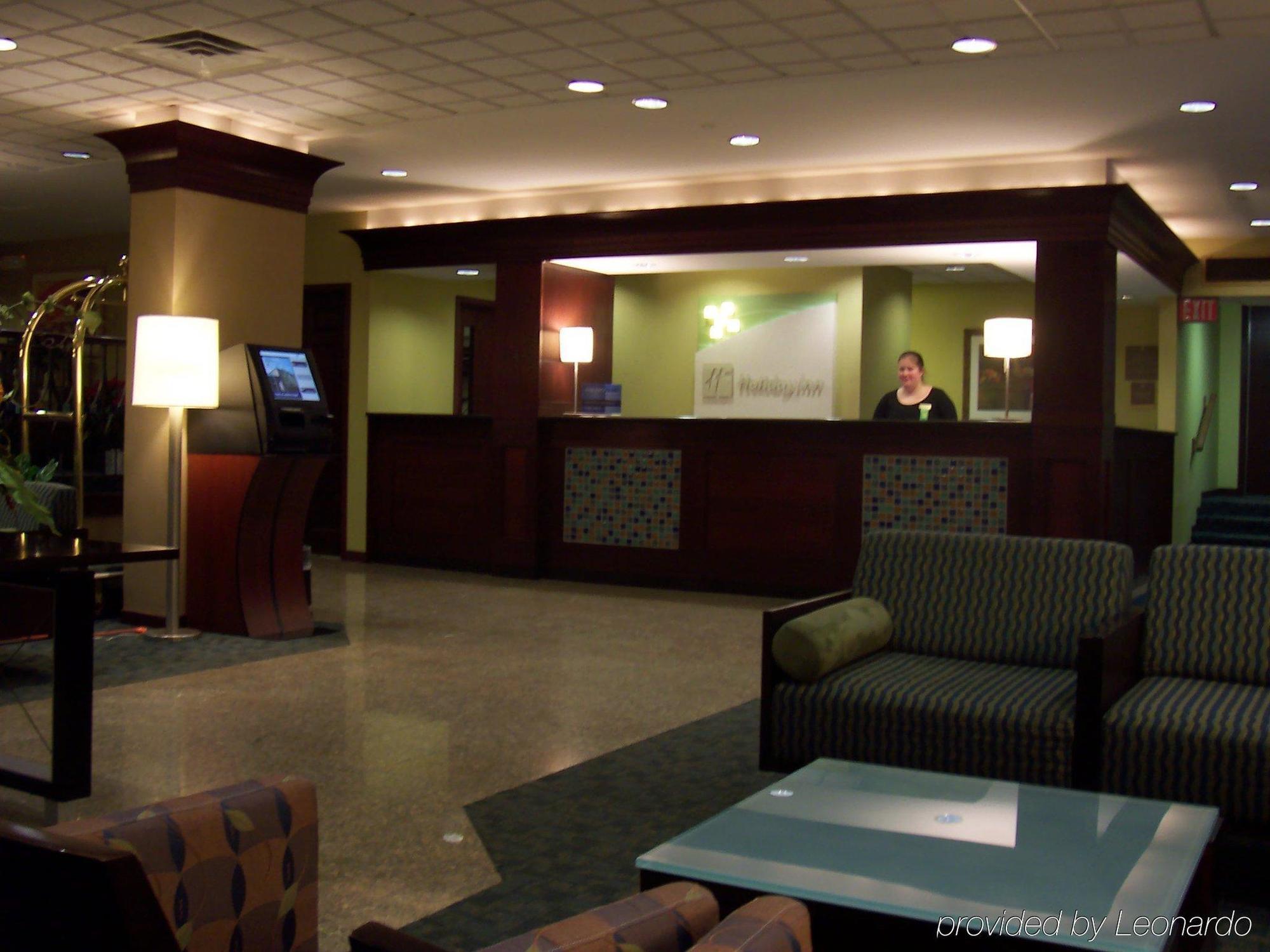 Holiday Inn & Suites Chicago-Carol Stream Wheaton By Ihg Dalaman gambar